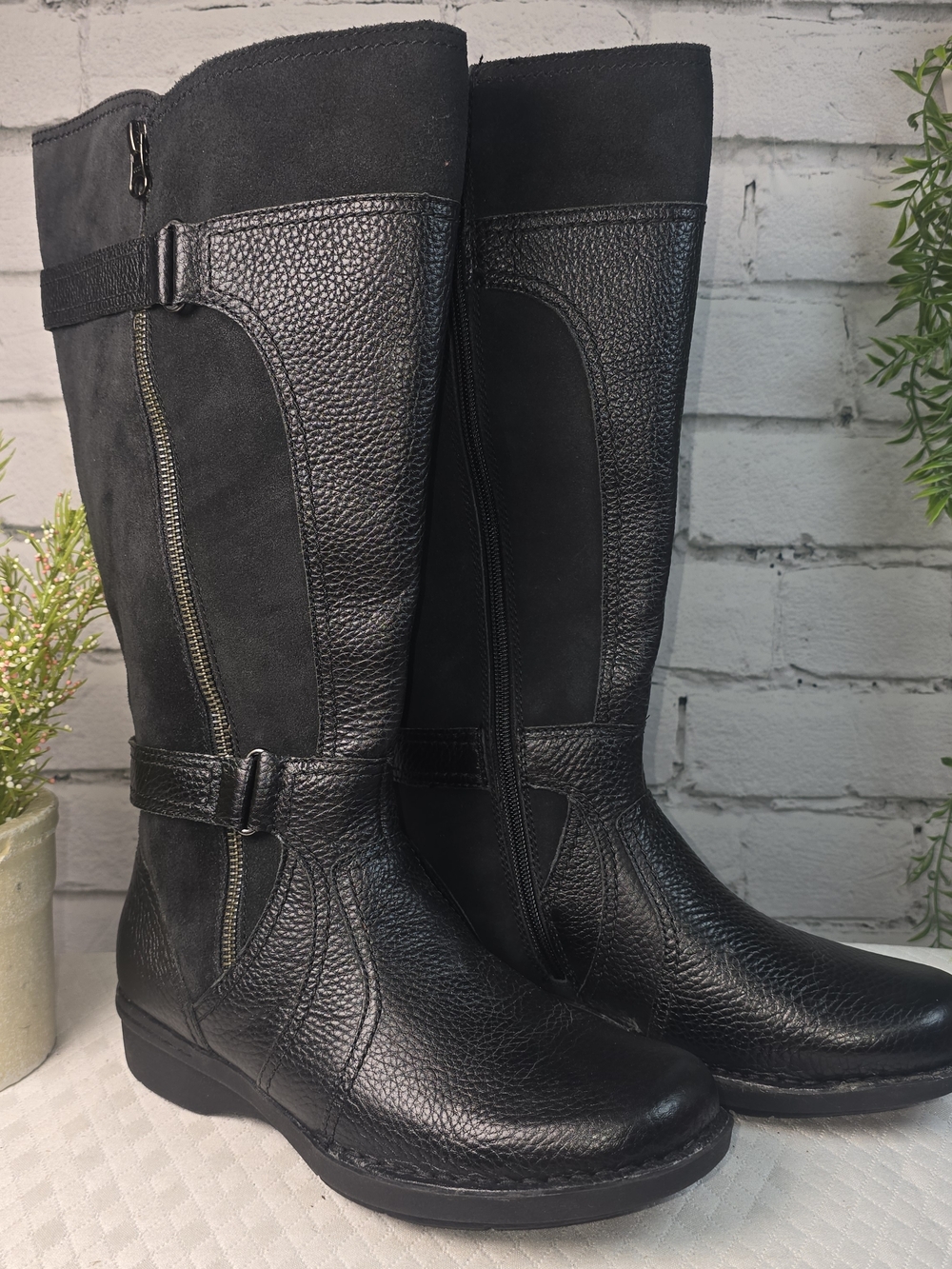 CLARKS BLACK WHISTLE BROOK LEATHER BOOT SUEDE ACCENTS SIDE ZIP RIDING BOOTS 7.5